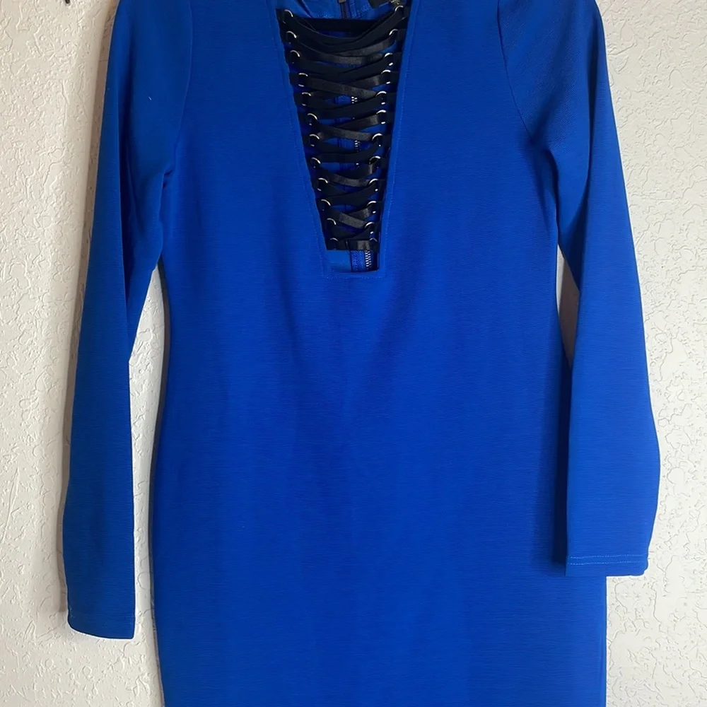 Dress - Picture 3 of 4